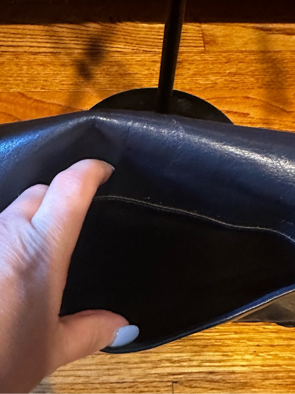 Perlina Navy Blue Crossbody LeatherBag - Picture 3 of 10